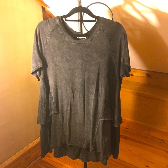 Altar'd State Tops - Altar’d State Slate Gray Ruffle Tee, EUC, M